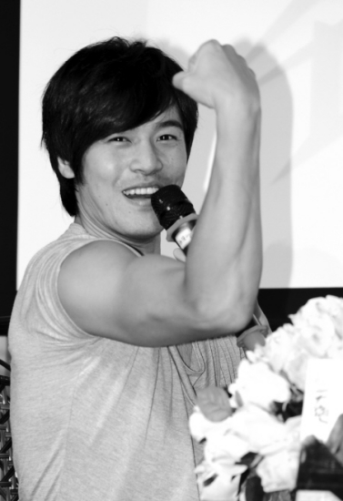 黄文星成名前疑似抑郁 成名后快乐前行(图)