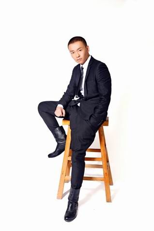 《转山》主题曲被赞空灵 丁于助凤凰传奇转型