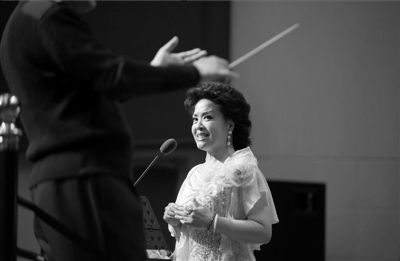 女高音韩芝萍人民大会堂将开唱(图)