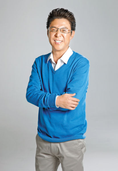 姜育恒广州开唱 只想顺其自然过日子