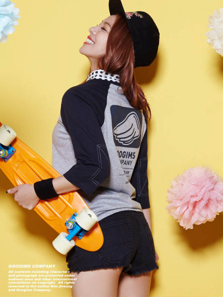 韩歌手aliee为回归瘦身 s曲线露自信微笑