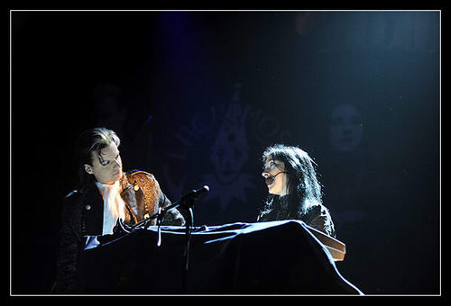 图文以泪洗面北京第1场乐队配合默契