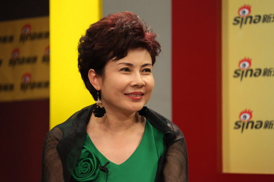 图文主持人阚丽君做客阚丽君称当时就想唱歌