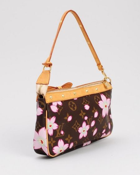 村上隆与路易威登合作推出的"cherry blossom"包