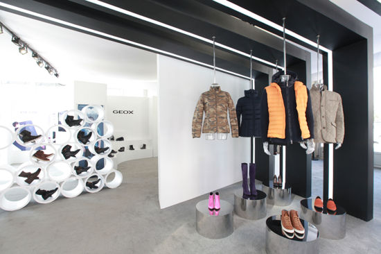 geox品牌概念店旨在增强与消费者的互动感