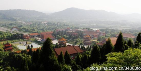 楚文化的故鄉——武漢市江夏區風景秀麗的龍泉山景區天馬峰南麓,楚昭