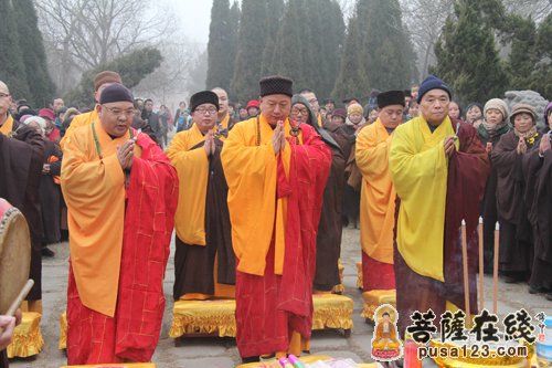 大相国寺隆重举行纪念净严法师圆寂22周年活动