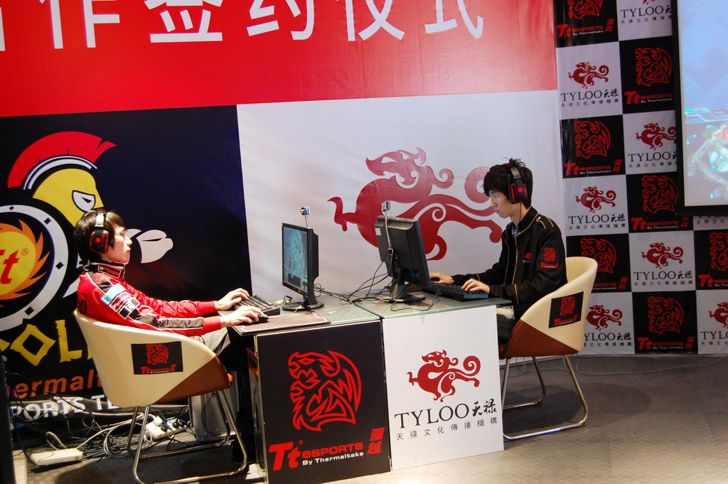 曜越tt esports 天禄tyloo电子竞技俱乐部签约现场