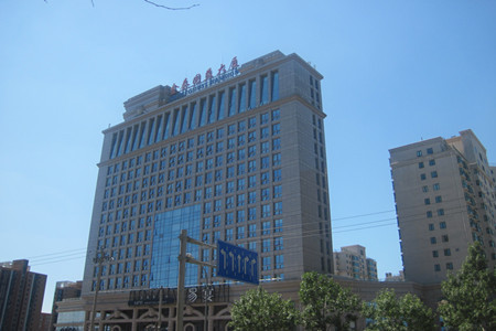 长的康多提商业大道,知名幼儿园等,16000平米spa穹顶会所内设置了spa