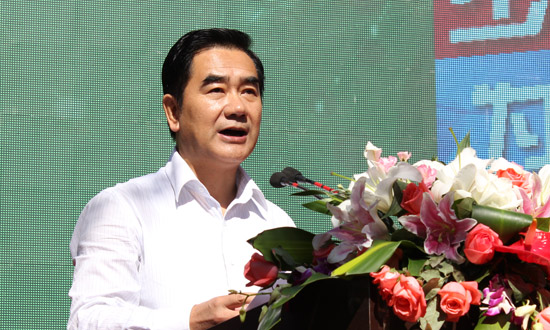 唐山市人民政府副市长辛志纯致辞