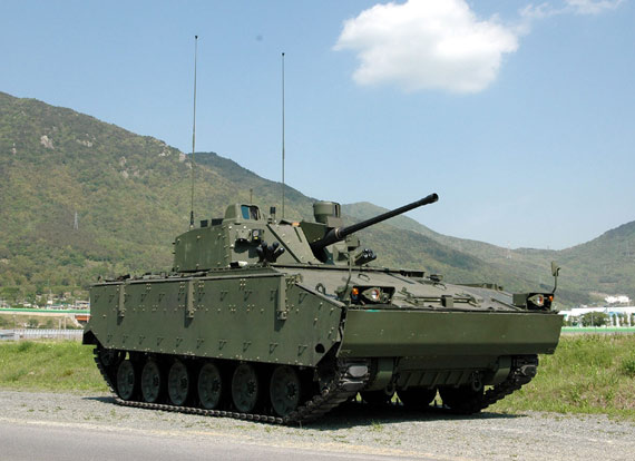 韩国轮式步兵战车图片