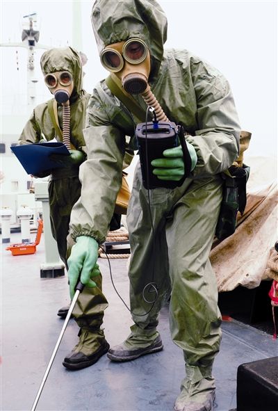 军用防护服核生化图片