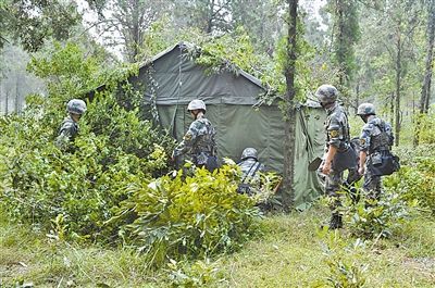 解放軍野外駐訓不再建野營村 橫幅彩旗消失