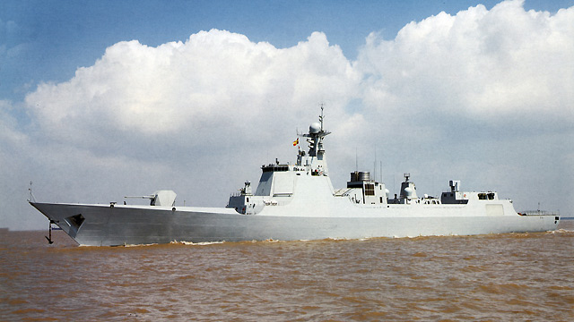 官曝中国海军最新型052d级防空驱逐舰海试猛图