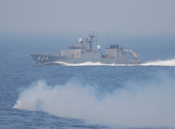 图文日本海上自卫队隼级导弹艇海上巡航