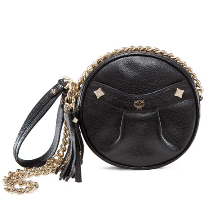 金色链带呈现更多光芒和女人味