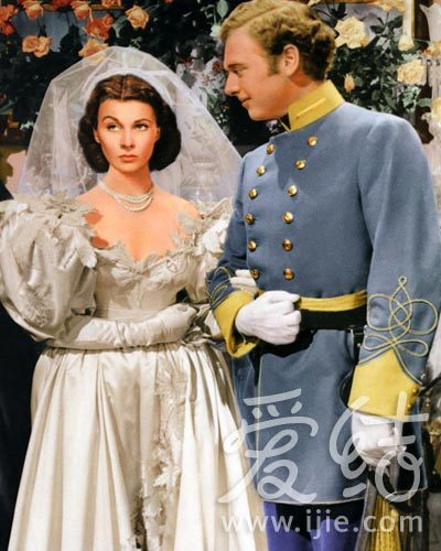 维多利亚风格的婚纱《will&grace》:vera wang与《老友记》类似