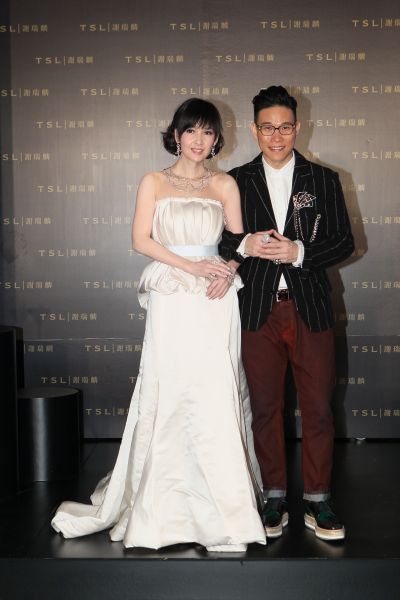 周慧敏苏永康携手tsl谢瑞麟 诠释夺目珠宝时尚