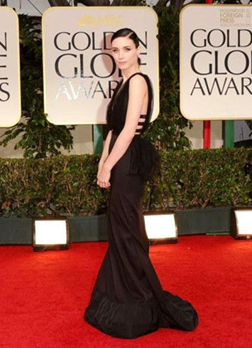 探花:鲁妮-玛拉(rooneymara)性感之处:翘臀1985年出生的鲁妮-玛拉来自