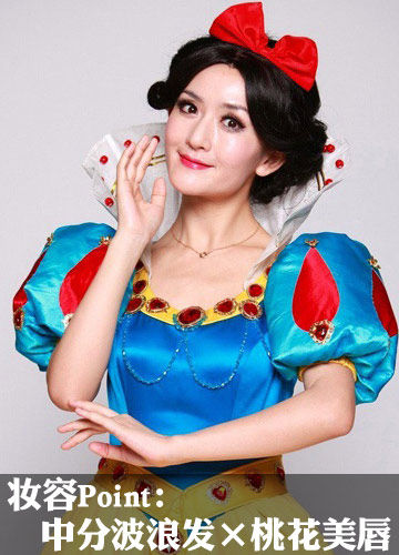 为"后妈范儿"的白雪公主造型,妆容造型方面的还原度其实还是很高的