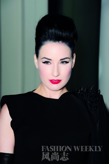 stephanie pratt 珠光立体妆