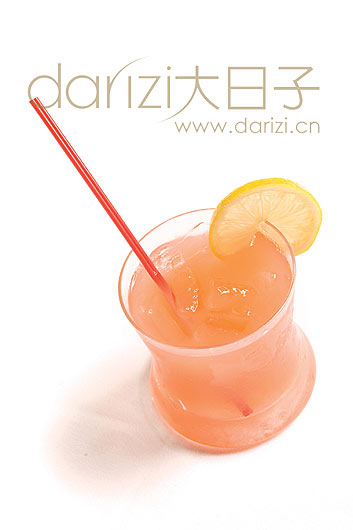 temple以名童星秀兰·邓波儿(shirley temple)为名的可爱鸡尾酒以石榴