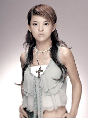 李湘绝对是2008年娱乐圈最当红的女明星之一