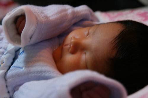 杨欣与老公喜得贵子