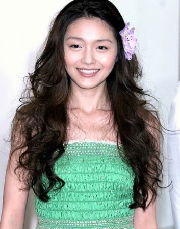 “杨二”戴花造型又红了 20名女星争相效仿(组图)(2)_新浪女性_新浪网