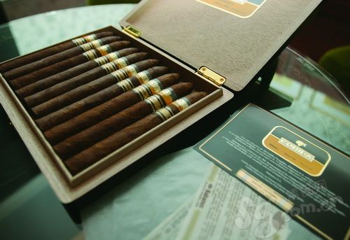 灰白如雪 草卷如茄(组图)(2)_新浪尚品_新浪网