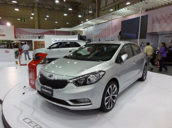 全新起亚赛拉图亮相智利圣地亚哥车展