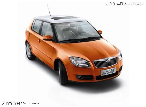 09金牛迎春贺新年 法比亚晶锐新车展示亮相武汉广场