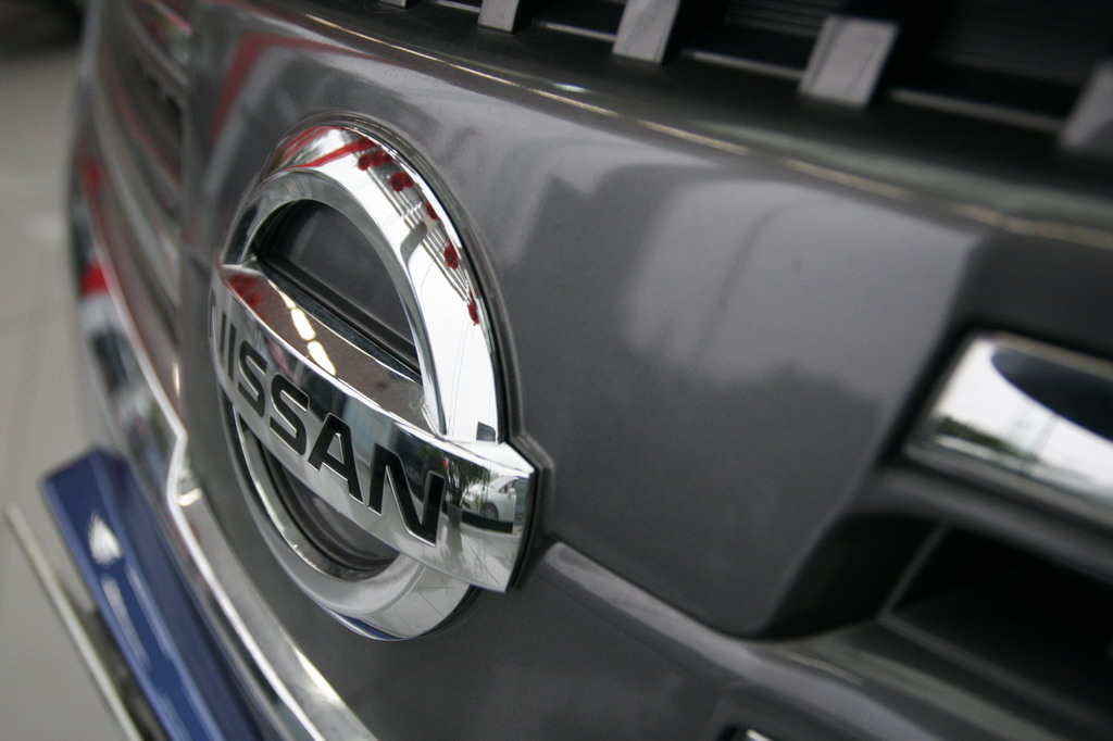 东风日产骏逸车标