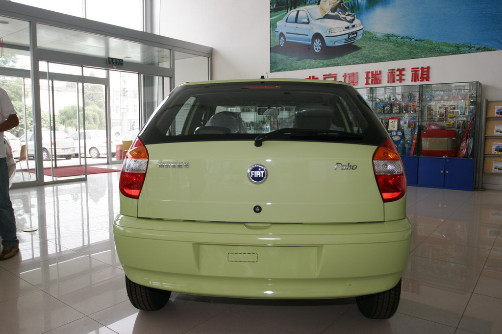 南京菲亚特派力奥尾部