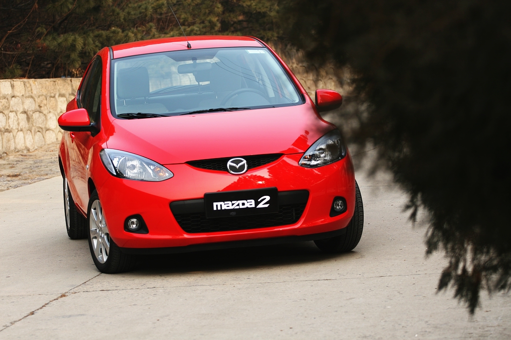 马自达2外观图片