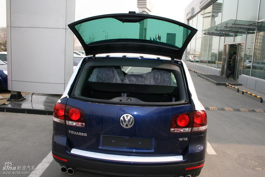 大众途锐w12到店实拍