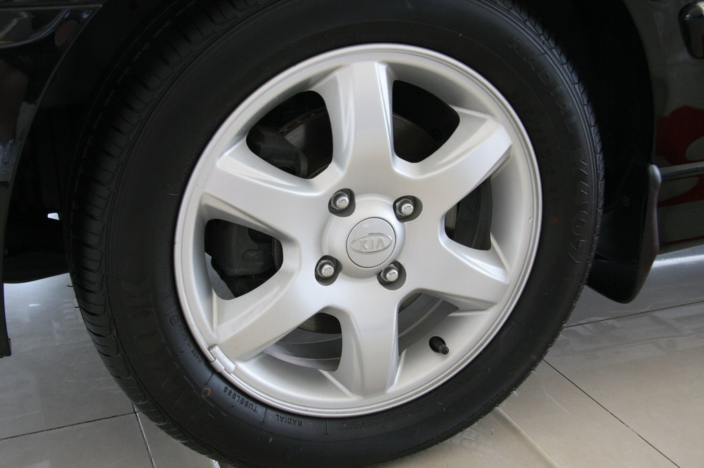 东风悦达起亚远舰车轮