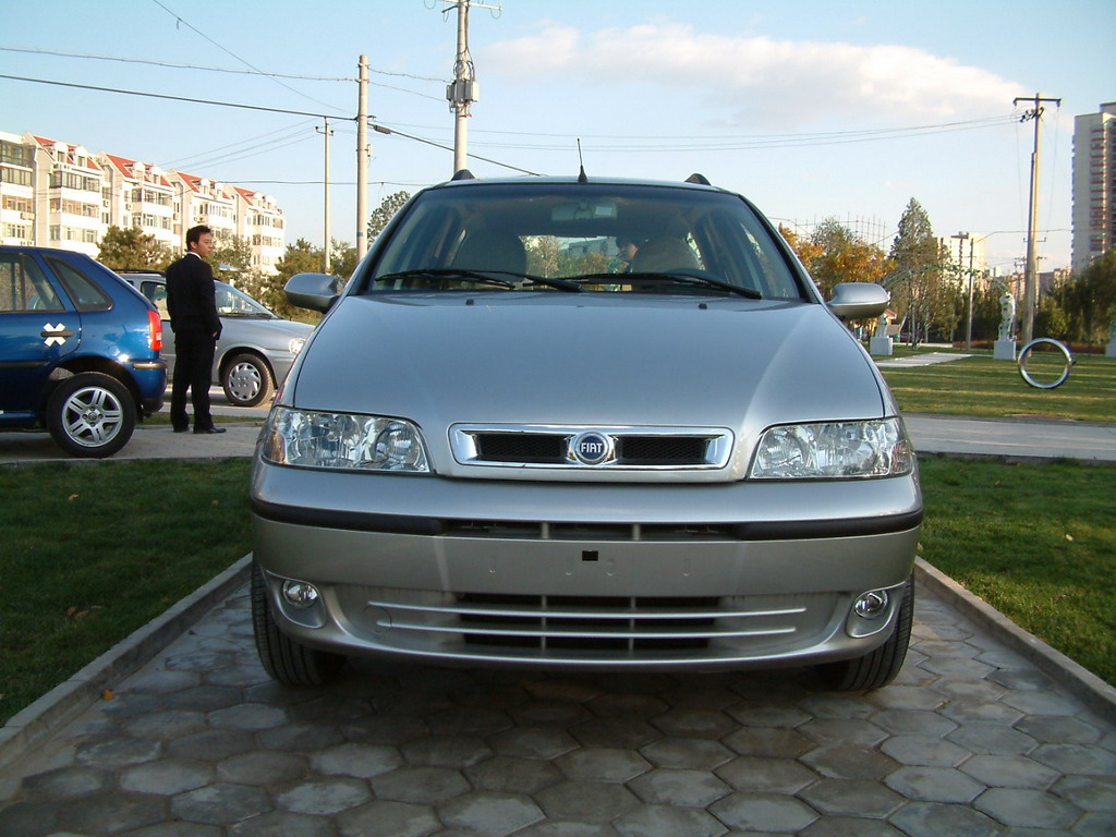 南京菲亚特周末风前脸