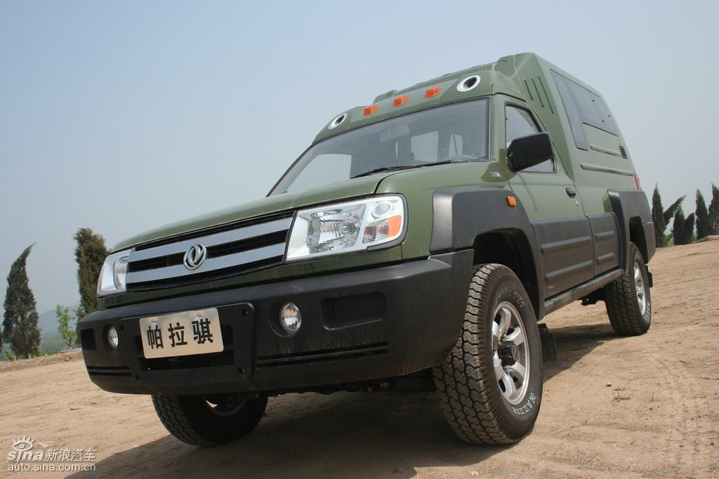 郑州日产帕拉骐特装车外观实拍