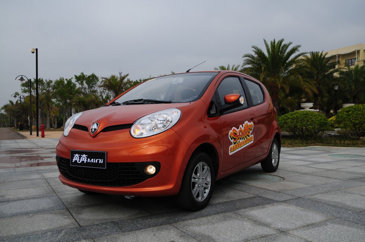 长安奔奔mini外观实拍