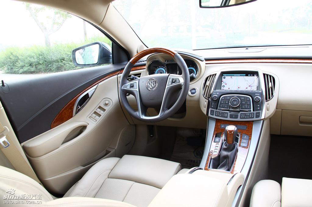 别克新君越试驾实拍图内饰