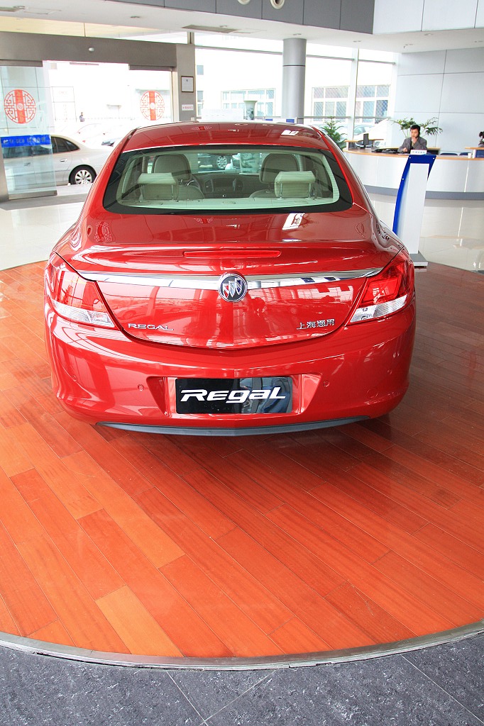 上海通用别克新君威到店实拍-外观