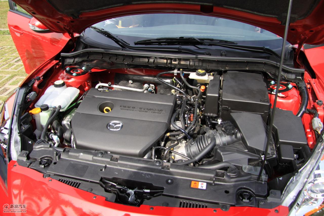 全新进口mazda3两厢发动机实拍图