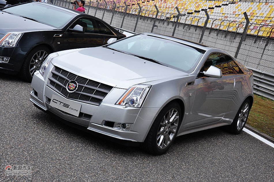 凯迪拉克cts coupe外观