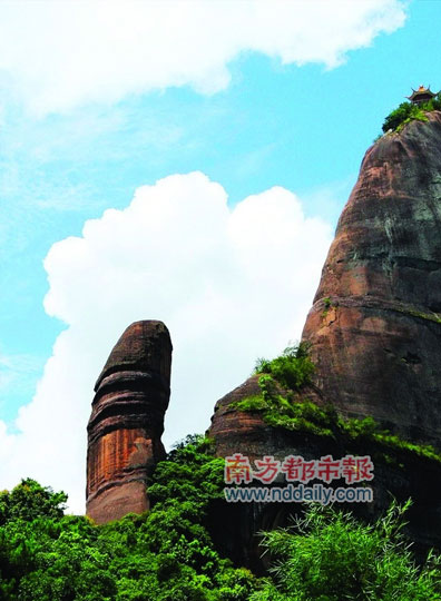 阳元石是丹霞山的标志 阳元石是丹霞山的标志