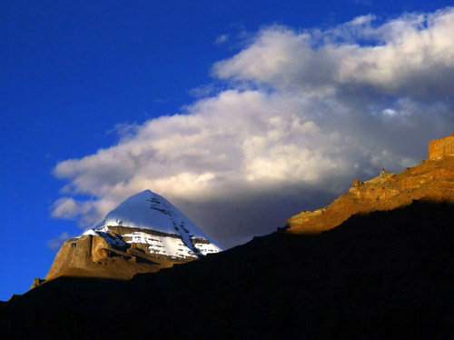 纵览藏传佛教四大神山 体验雪域的圣境之美