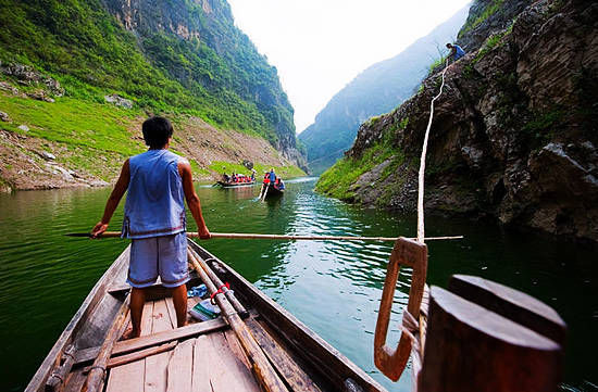 逆流游三峡去神农溪体验拉纤文化