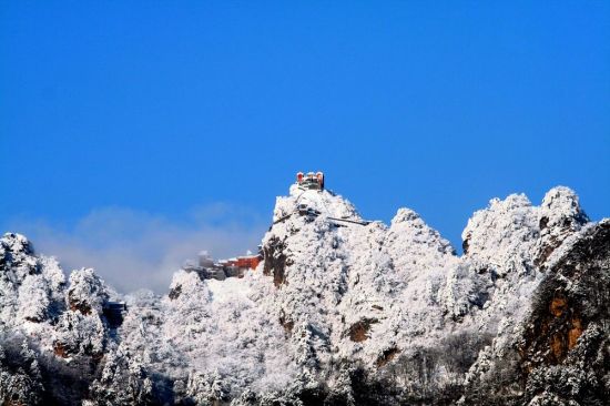 武当归来不看雪 赏道教第一仙山的冬日绝美雪景