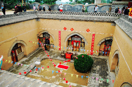 品中原年味儿 感受河南地道庙会风俗