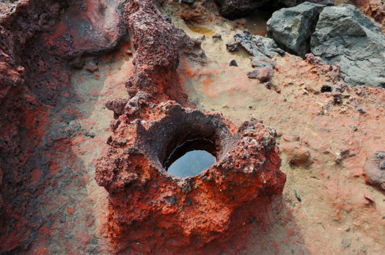 据《儋县志》载:明代弘治十五年(1502年)间,儋州黎族首领符南蛇率众